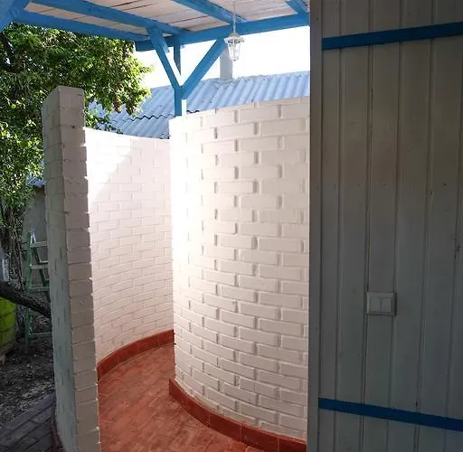 Guest house La Lipoveni